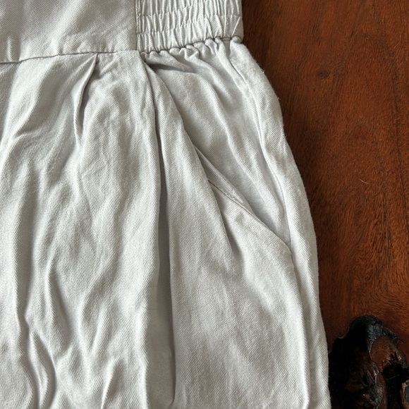 Sunday Best (Aritzia) Gaucho Crops - Picture 4 of 5